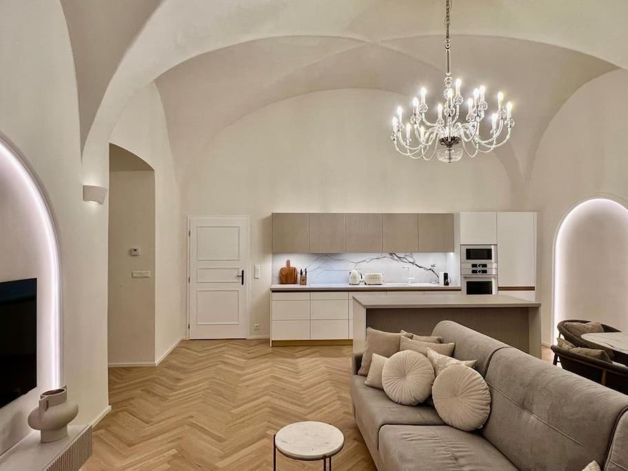 Arch Iv. Lejlighed Prag Eksteriør billede
